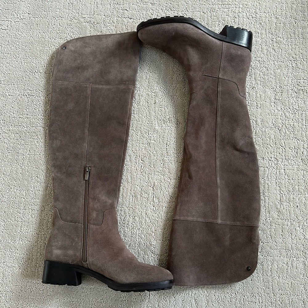 Vince Camuto Jorshie Suede Boots, size 9- never worn!